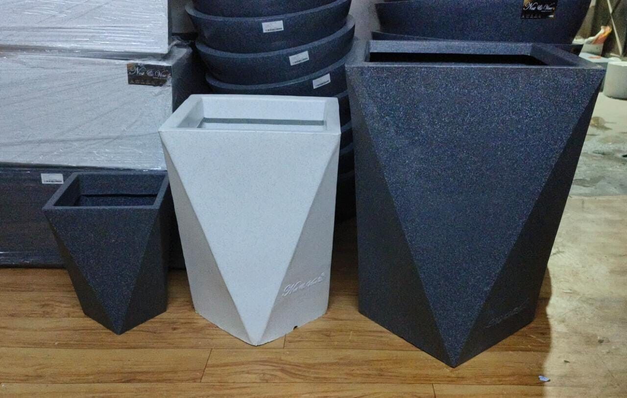 Fantasia Planter Pot - Diamond Shaped & Light Weight