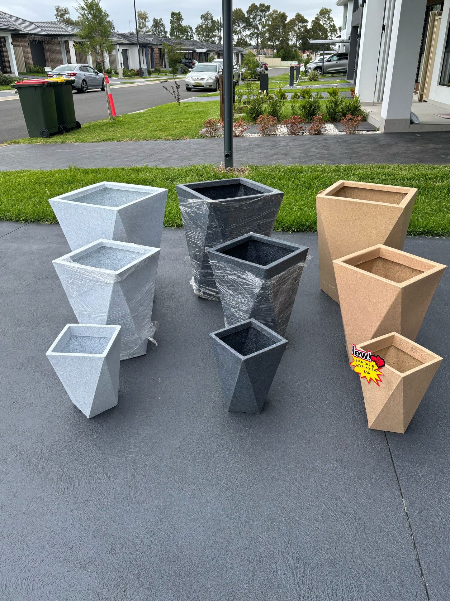 Fantasia Planter Pot - Diamond Shaped & Light Weight